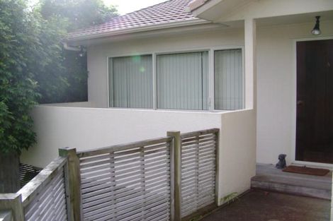 Photo of property in 31 Bronzewing Terrace, Unsworth Heights, Auckland, 0632