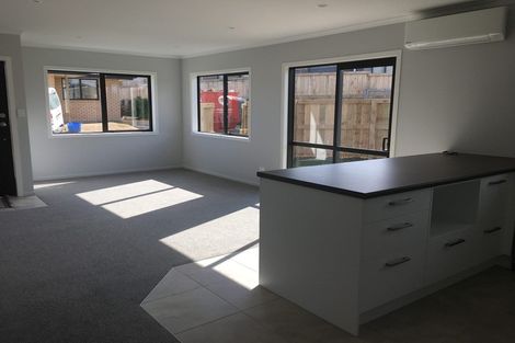 Photo of property in 2/21 Onukutara Place, Huntington, Hamilton, 3281