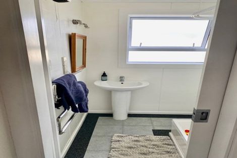 Photo of property in 73 Park Street, Winton, 9720