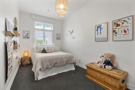 Photo of property in 63 Aramoana Avenue, Devonport, Auckland, 0624