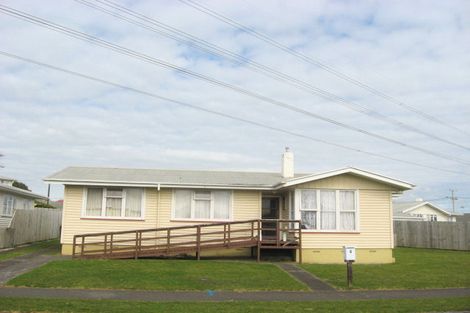 Photo of property in 6 Tohora Place, Spotswood, New Plymouth, 4310