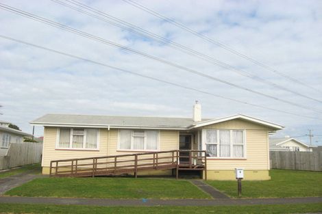 Photo of property in 6 Tohora Place, Spotswood, New Plymouth, 4310