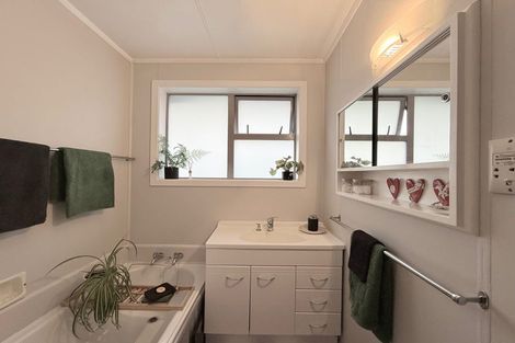 Photo of property in 161 Orangi Kaupapa Road, Northland, Wellington, 6012