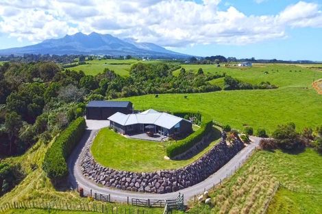 Photo of property in 169 Upper Pitone Road, Pitone, New Plymouth, 4374