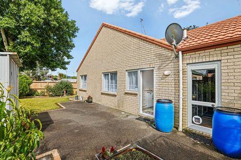 Photo of property in 1 Dunbarton Drive, Ranui, Auckland, 0612