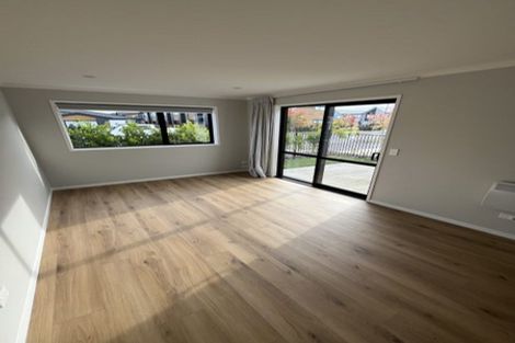 Photo of property in 8 Kumerahou Street, Kumeu, 0810