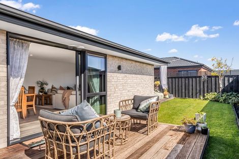 Photo of property in 16 Cam Mill Place, Rangiora, 7400