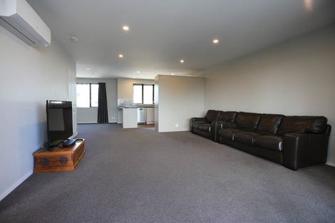 Photo of property in 2/422 Barbadoes Street, Edgeware, Christchurch, 8013