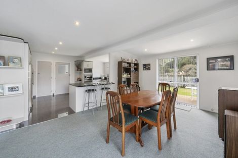 Photo of property in 18 Buckley Grove, Paraparaumu, 5032