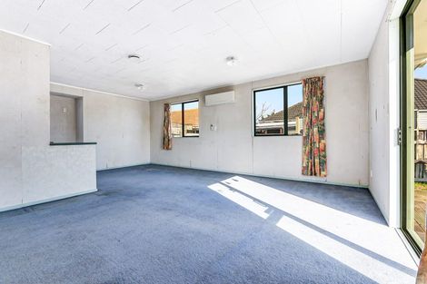 Photo of property in 8a Willis Street, Bader, Hamilton, 3206