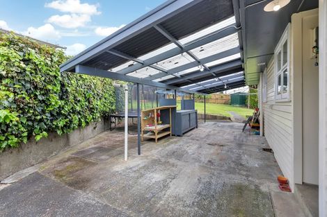 Photo of property in 16 Onerahi Road, Onerahi, Whangarei, 0110