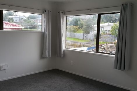 Photo of property in 82 Powrie Street, Glenfield, Auckland, 0629