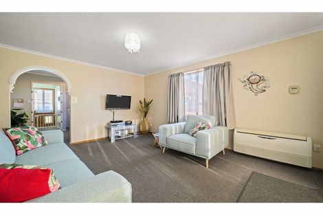 Photo of property in 2/110 Barbour Street, Waltham, Christchurch, 8011