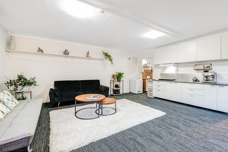 Photo of property in 53 Ferry Road, Arkles Bay, Whangaparaoa, 0932