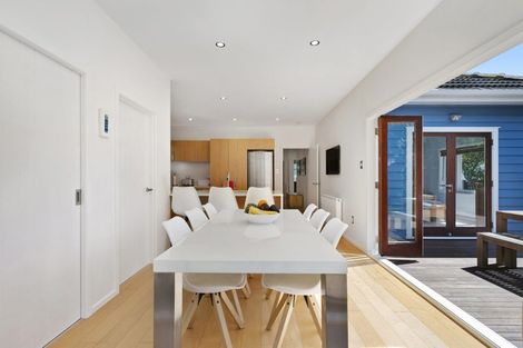 Photo of property in 30 Para Street, Miramar, Wellington, 6022