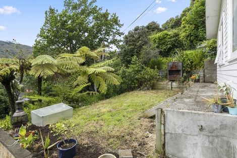 Photo of property in 27 Kopara Grove, Stokes Valley, Lower Hutt, 5019