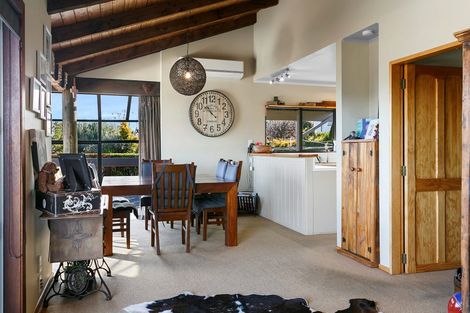 Photo of property in 12 Harvey Street, Waipahihi, Taupo, 3330