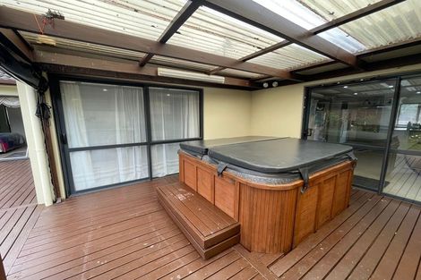 Photo of property in 311 Chapel Road, Flat Bush, Auckland, 2016