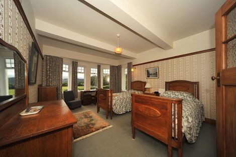 Photo of property in Chevening Flats, 90 Salamanca Road, Kelburn, Wellington, 6012