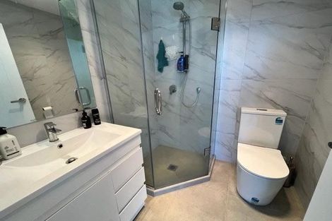 Photo of property in 3/60 Highland Drive, Highland Park, Auckland, 2010