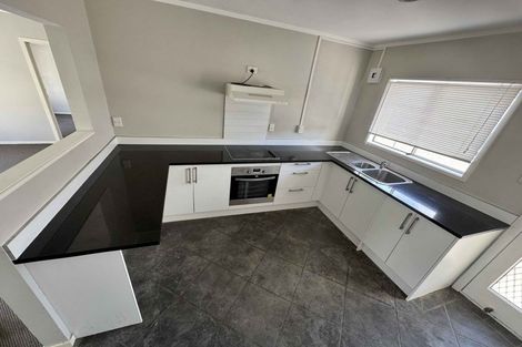 Photo of property in 2/14 Swan Crescent, Pakuranga, Auckland, 2010