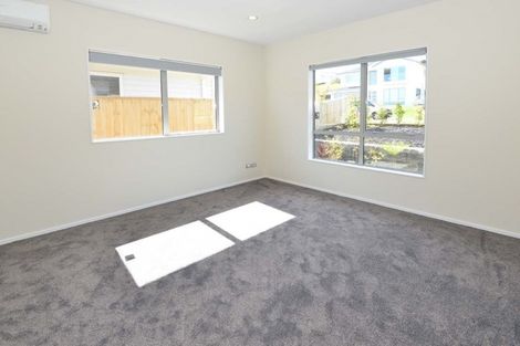 Photo of property in 14 Ruth Craig Place, Stanmore Bay, Whangaparaoa, 0932