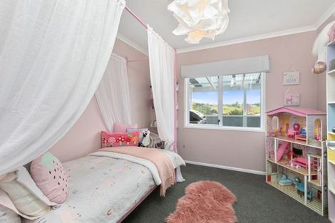 Photo of property in 38 Lysaght Place, Welcome Bay, Tauranga, 3112