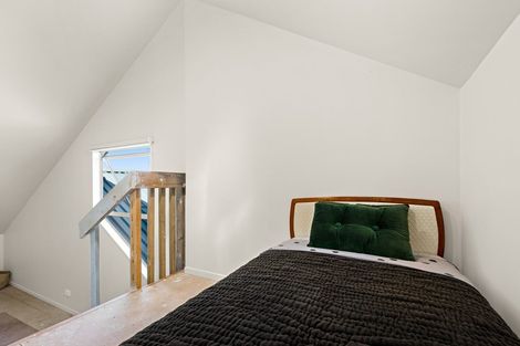 Photo of property in 43 Cumberland Street, Leigh, 0985