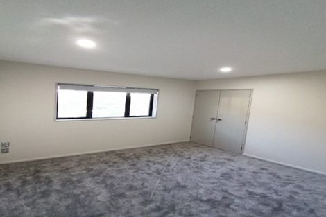 Photo of property in 21 Bangla Place, Massey, Auckland, 0614