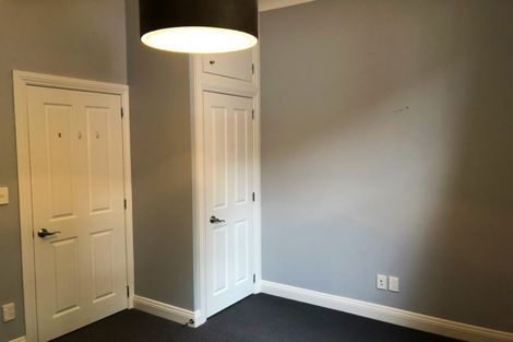 Photo of property in 30b Sutherland Crescent, Melrose, Wellington, 6023