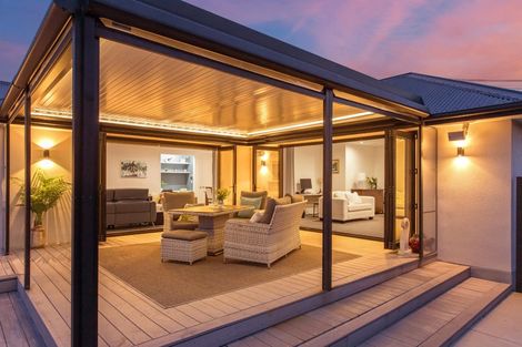 Photo of property in 10 Penhelig Place, Burnside, Christchurch, 8053