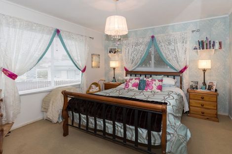 Photo of property in 34 Sunnypark Avenue, Rosehill, Papakura, 2113