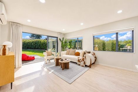 Photo of property in 21 Vintry Drive, Huapai, Kumeu, 0810