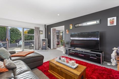 Photo of property in 27 Melford Close, Rangiora, 7400