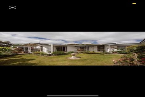 Photo of property in 100 Churton Drive, Churton Park, Wellington, 6037