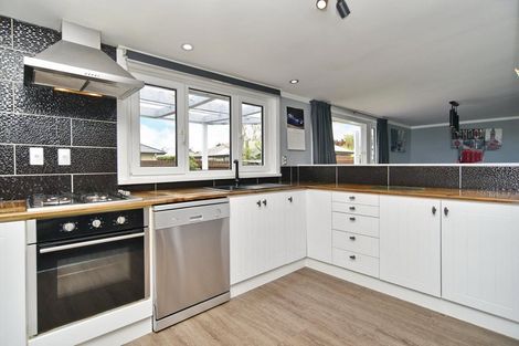 Photo of property in 19 Buckleys Road, Rangiora, 7400