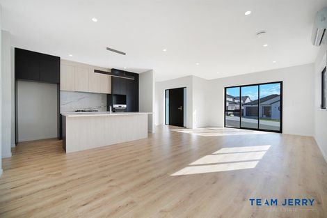 Photo of property in 31 Cloonlyon Drive, Flat Bush, Auckland, 2019
