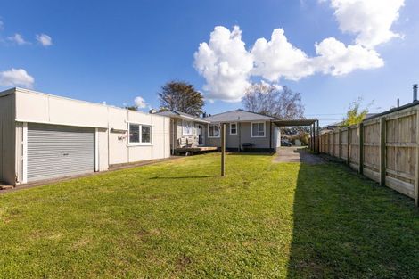 Photo of property in 521 Mangorei Road, Highlands Park, New Plymouth, 4312