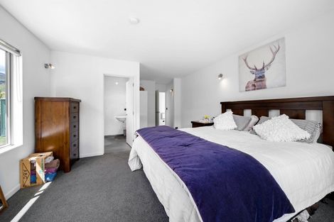 Photo of property in 8 Invincible Drive, Glenorchy, 9372