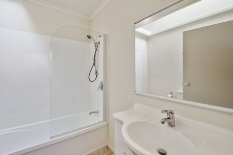 Photo of property in 38 Lakeridge Close, Rangatira Park, Taupo, 3330