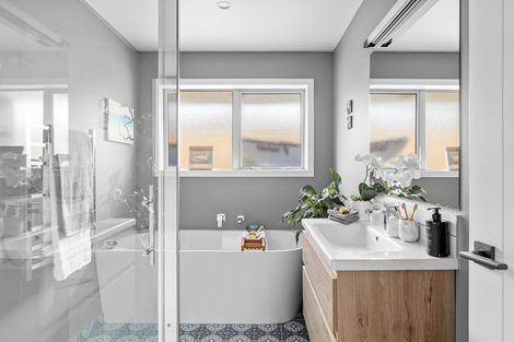 Photo of property in 15 Three Brothers Place, Warkworth, 0981