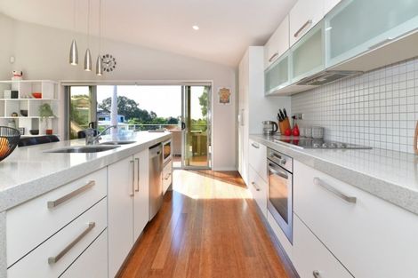 Photo of property in 19a Whale Cove, Stanmore Bay, Whangaparaoa, 0932
