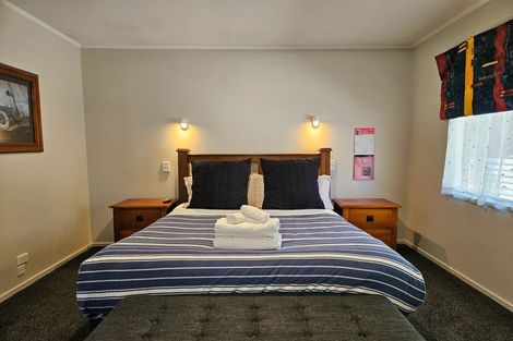 Photo of property in 1 Dwyer Place, Lake Tekapo, 7999