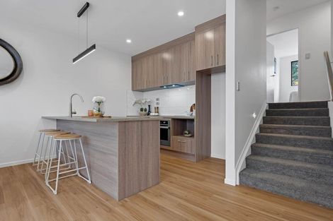 Photo of property in 21 Korokio Lane, Henderson, Auckland, 0612