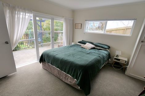 Photo of property in 31 Pemberton Avenue, Bayview, Auckland, 0629