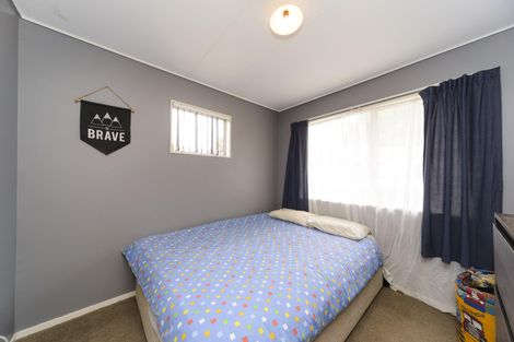 Photo of property in 1 Escort Grove, Awapuni, Palmerston North, 4412