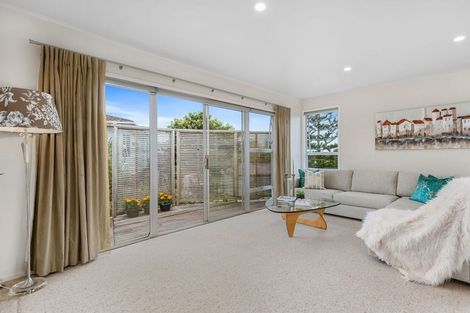 Photo of property in 81 Juniper Road, Sunnynook, Auckland, 0620