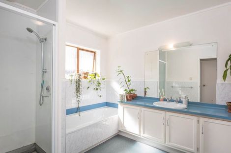 Photo of property in 15 Montclair Rise, Browns Bay, Auckland, 0630