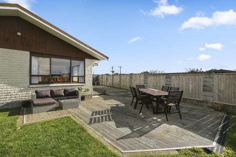Photo of property in 323 Mangorei Road, Merrilands, New Plymouth, 4312