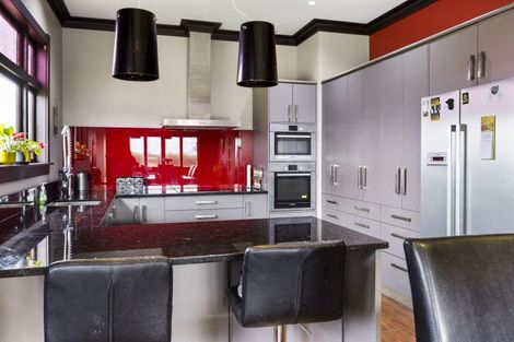 Photo of property in 4 Hastie Road, Cardiff, Stratford, 4391